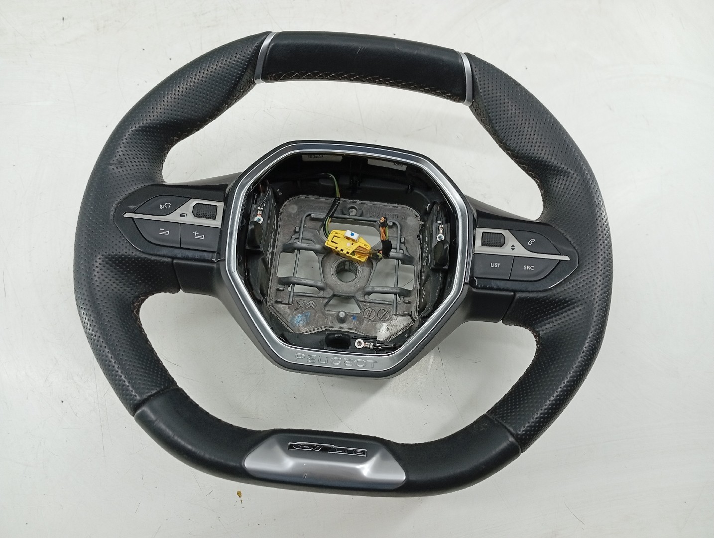 Volante PEUGEOT 3008 SUV (M_) | 16 - 