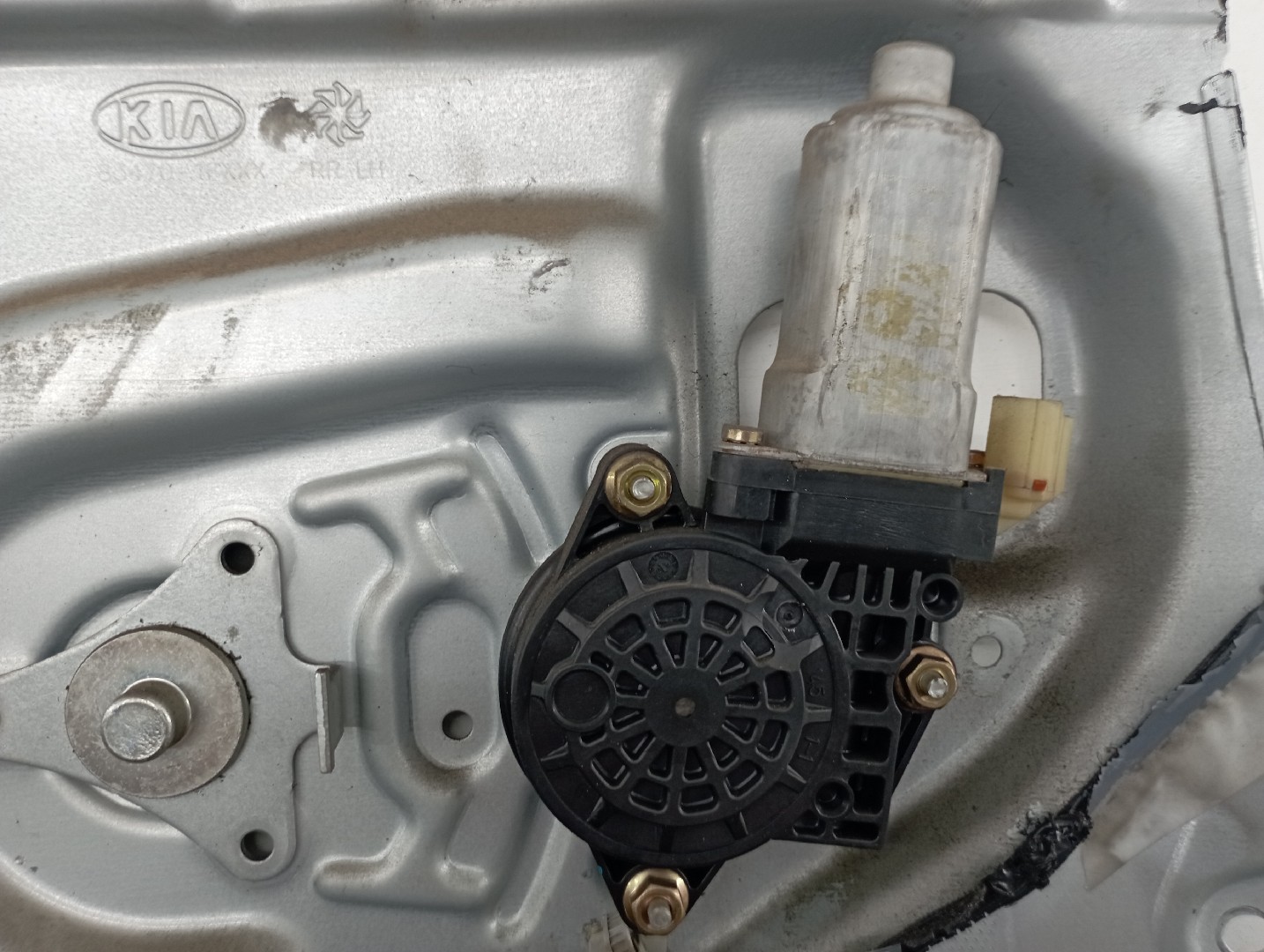 Motor e elevador de vidro trás esquerdo KIA SPORTAGE (JE_, KM_) | 04 -  Imagem-1