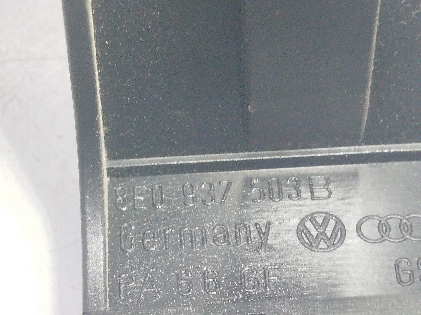 Placa de suporte de fusíveis AUDI A4 Avant (8E5, B6) | 00 - 05 Imagem-4