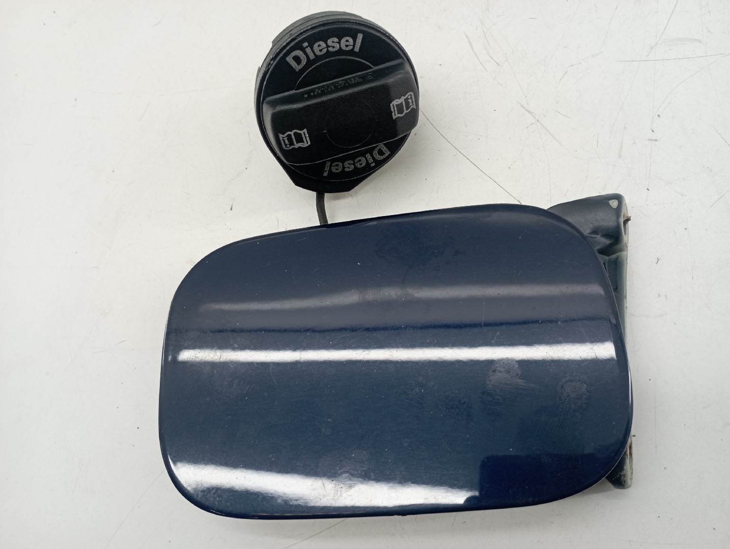 Tampa do deposito de combustível com tampão AUDI A4 Avant (8E5, B6) | 00 - 05 Imagem-1