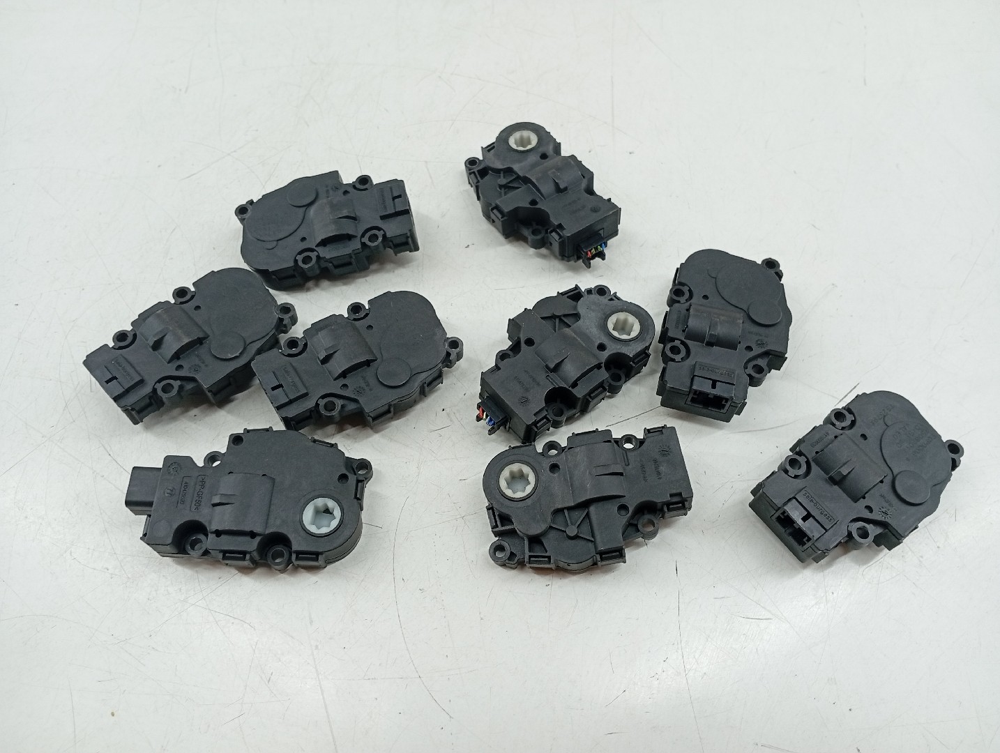 Motores atuadores de sofagem BMW 1 (F20) | 11 - 19