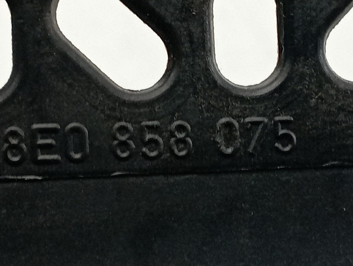 Suporte de rádio AUDI A4 Avant (8E5, B6) | 00 - 05 Imagem-3