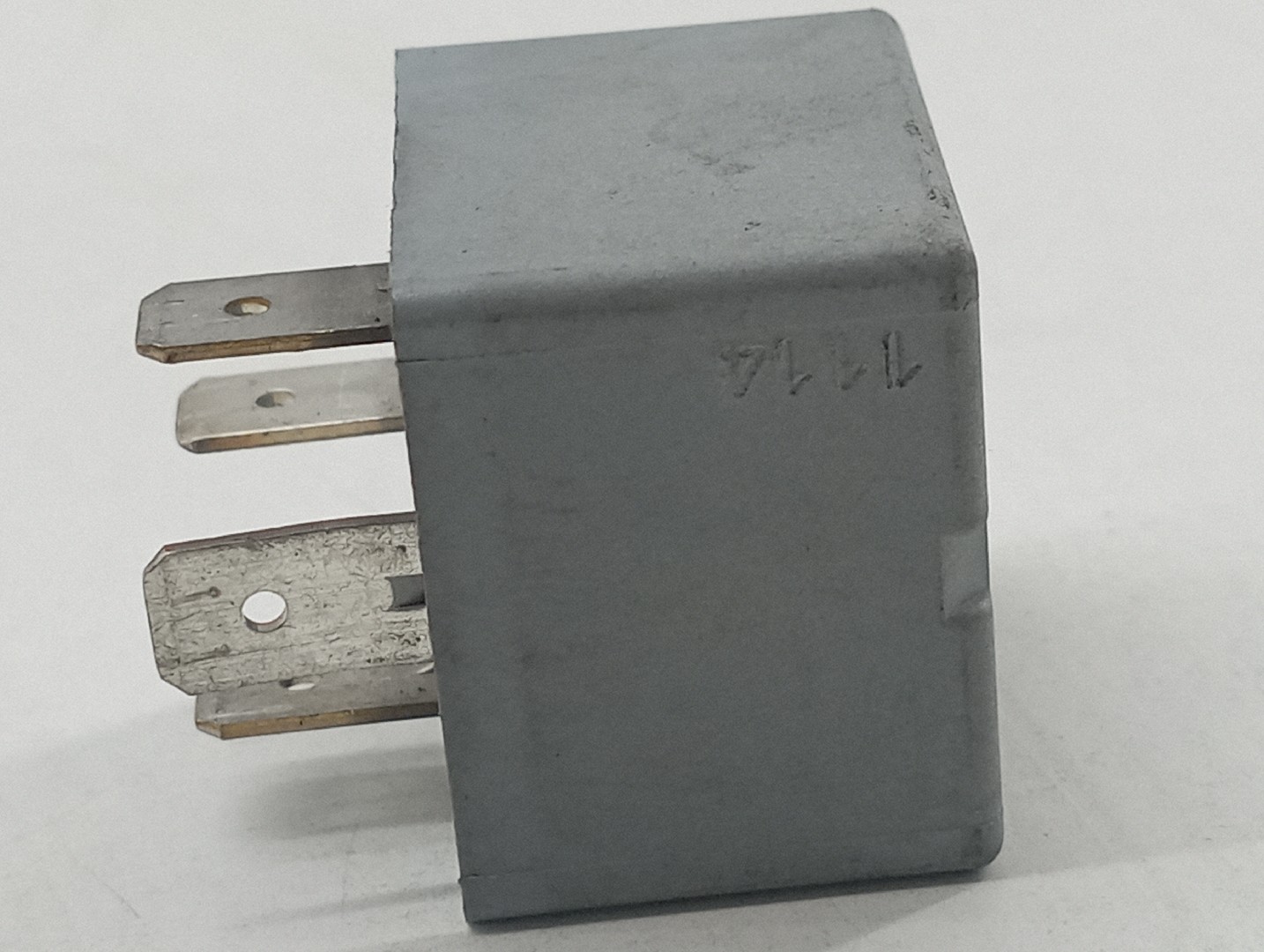 Relés AUDI A4 Avant (8E5, B6) | 00 - 05 Imagem-4