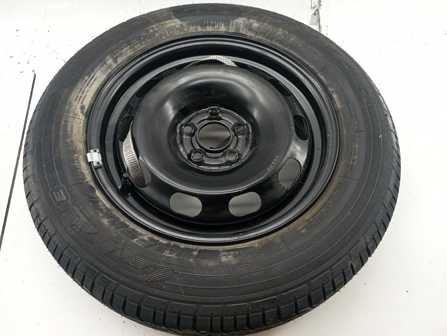 Pneu Suplente VOLKSWAGEN GOLF IV (1J1) | 97 - 07