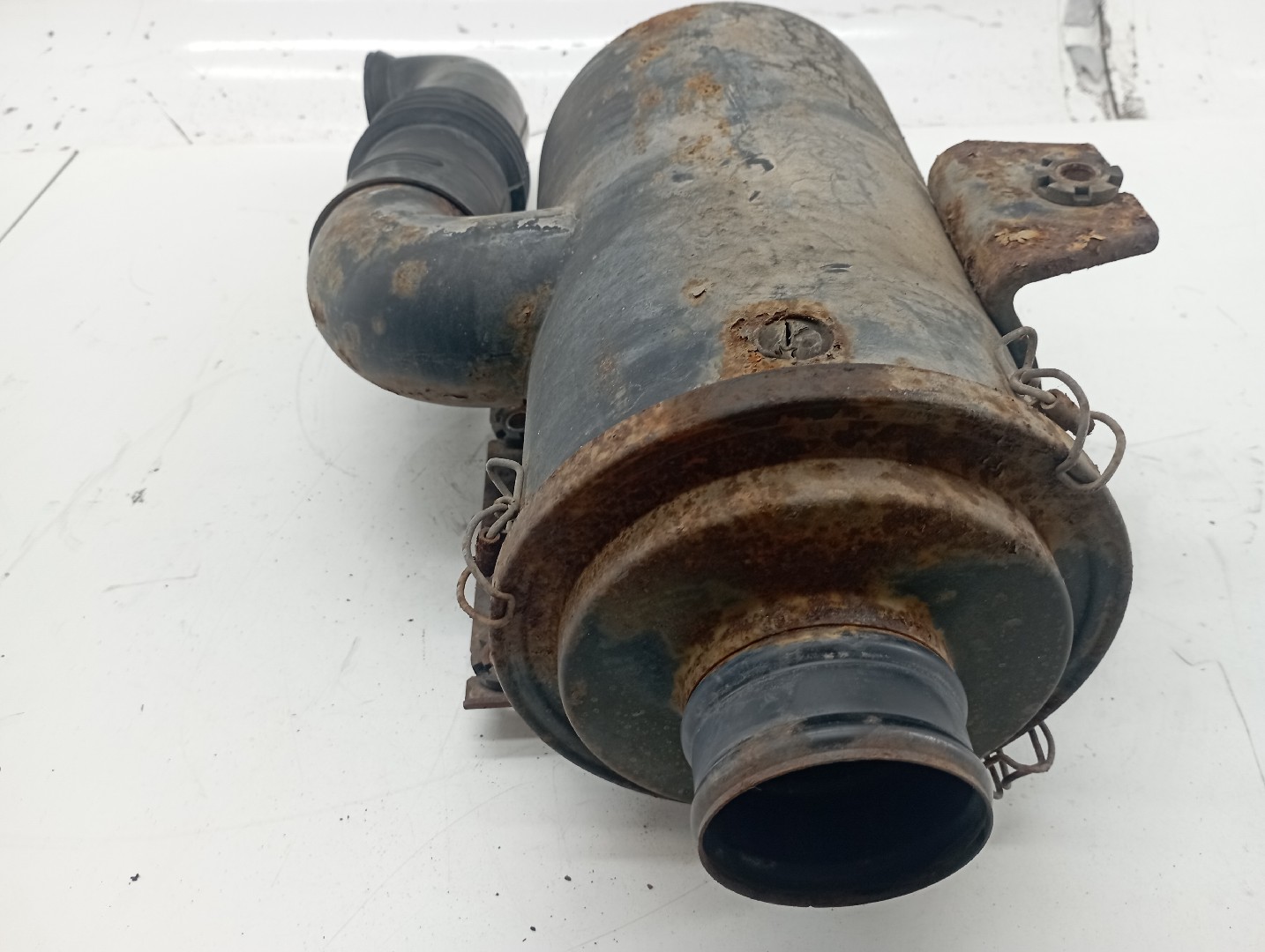 Caixa de filtro de ar com tubo de ar NISSAN PATROL GR IV (Y60, GR, 260L) | 86 - 98 Imagem-1