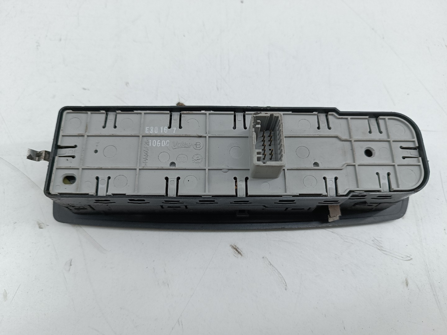 Comutador de vidro frente esquerdo RENAULT MEGANE III Grandtour (KZ0/1) | 08 - 