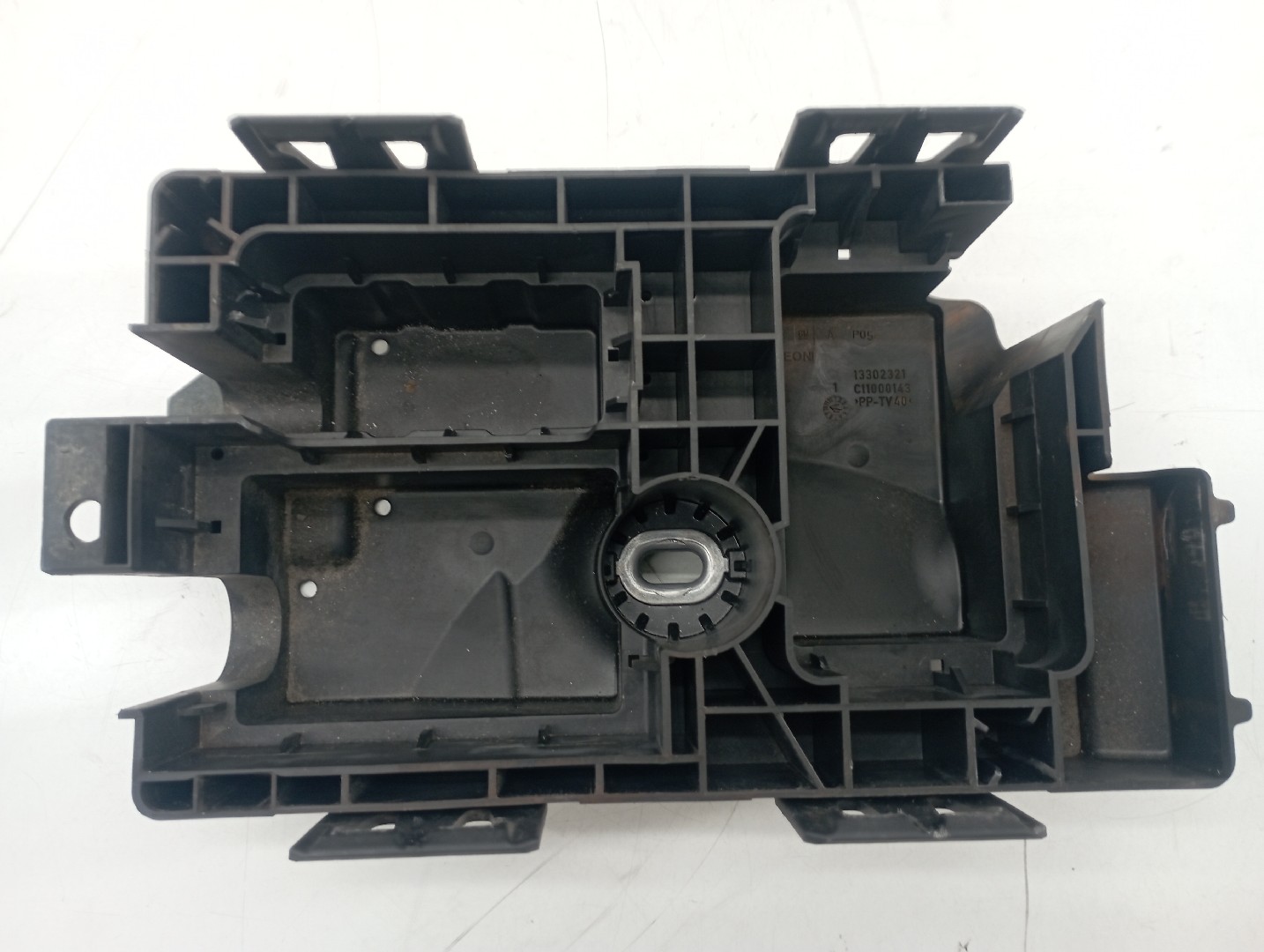 Tampa de caixa de fusiveis OPEL ASTRA J Sports Tourer (P10) | 10 - 15