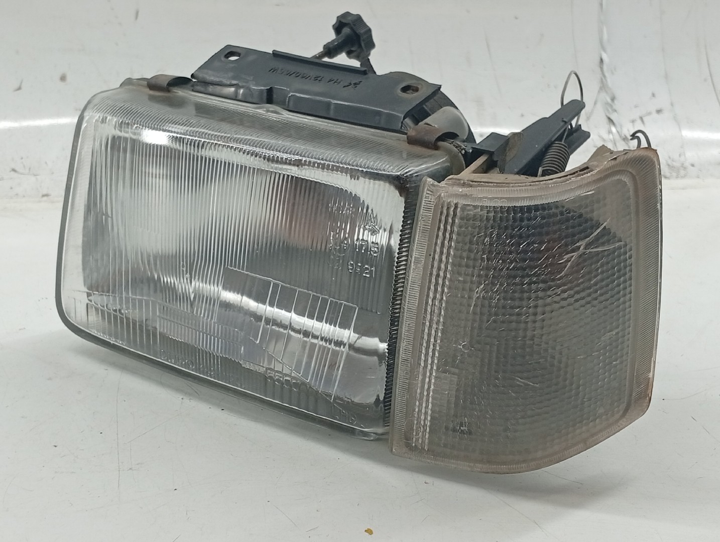 Ótica Esquerda OPEL CORSA A Hatchback (S83) | 82 - 93 Imagem-5