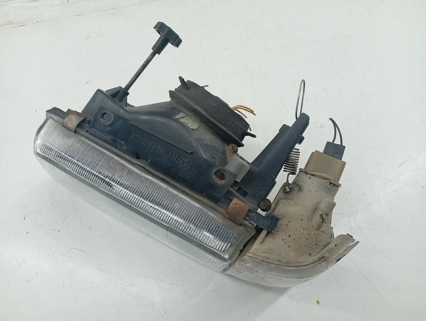 Ótica Esquerda OPEL CORSA A Hatchback (S83) | 82 - 93 Imagem-1