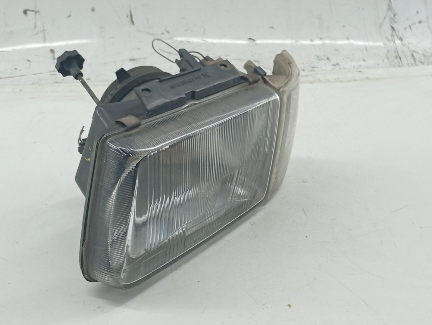 Ótica Esquerda OPEL CORSA A Hatchback (S83) | 82 - 93 Imagem-2