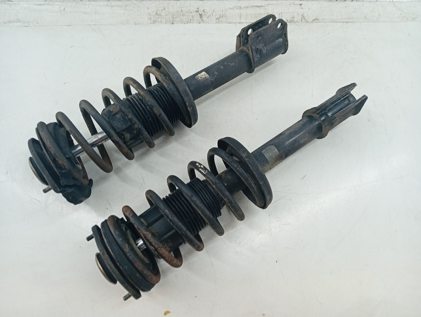 Amortecedores da frente OPEL CORSA A Hatchback (S83) | 82 - 93 Imagem-4