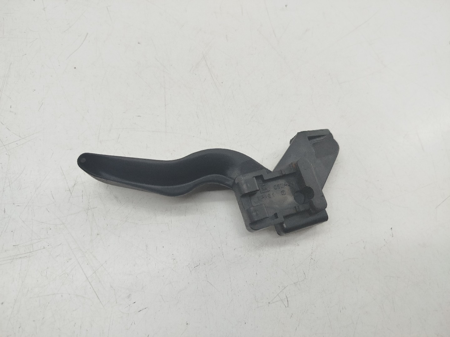 Alavanca de abertura de capô OPEL CORSA C (X01) | 00 - 09