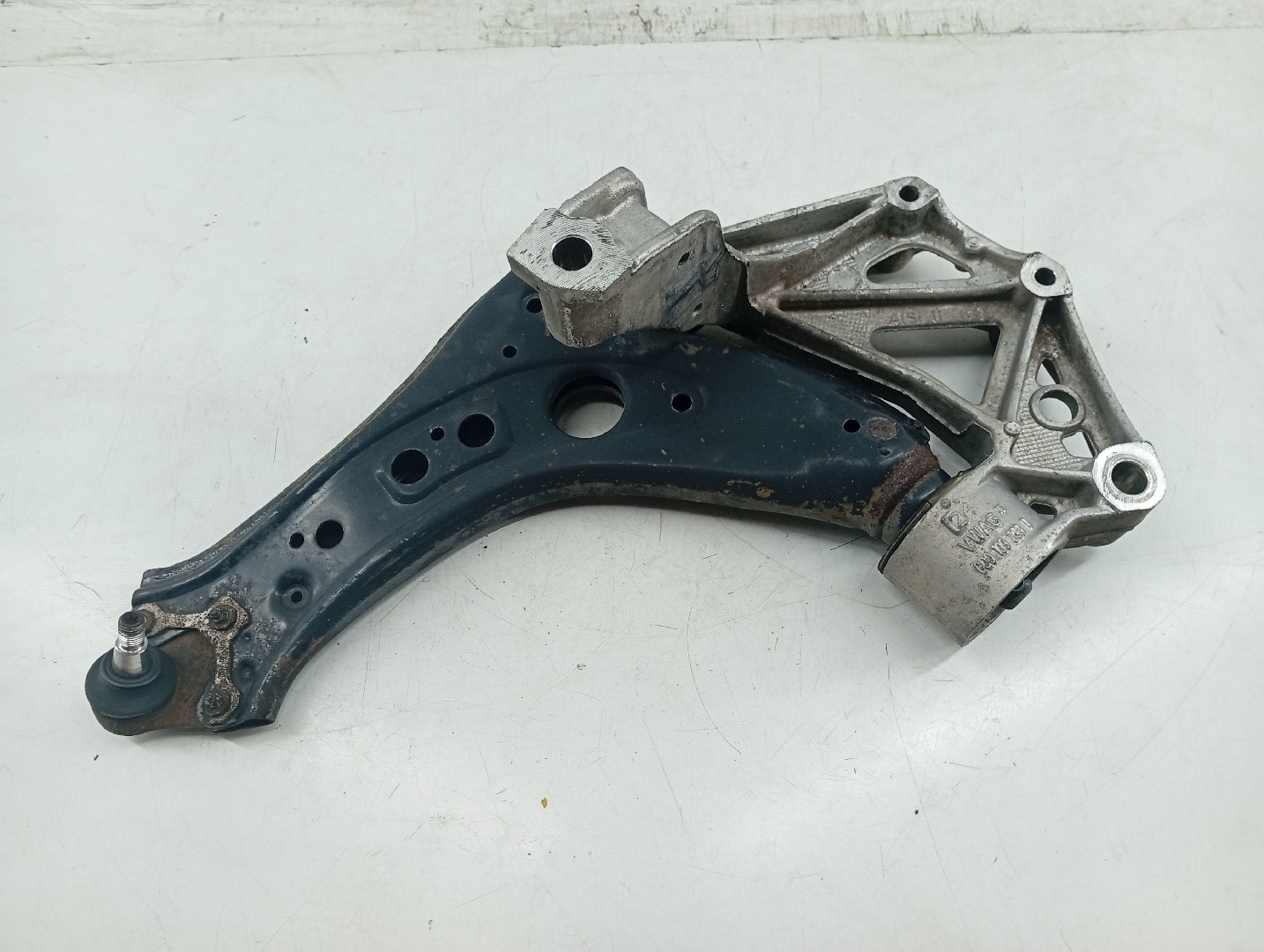 Braço de suspensão frente esquerdo SKODA FABIA II (542) | 06 - 14
