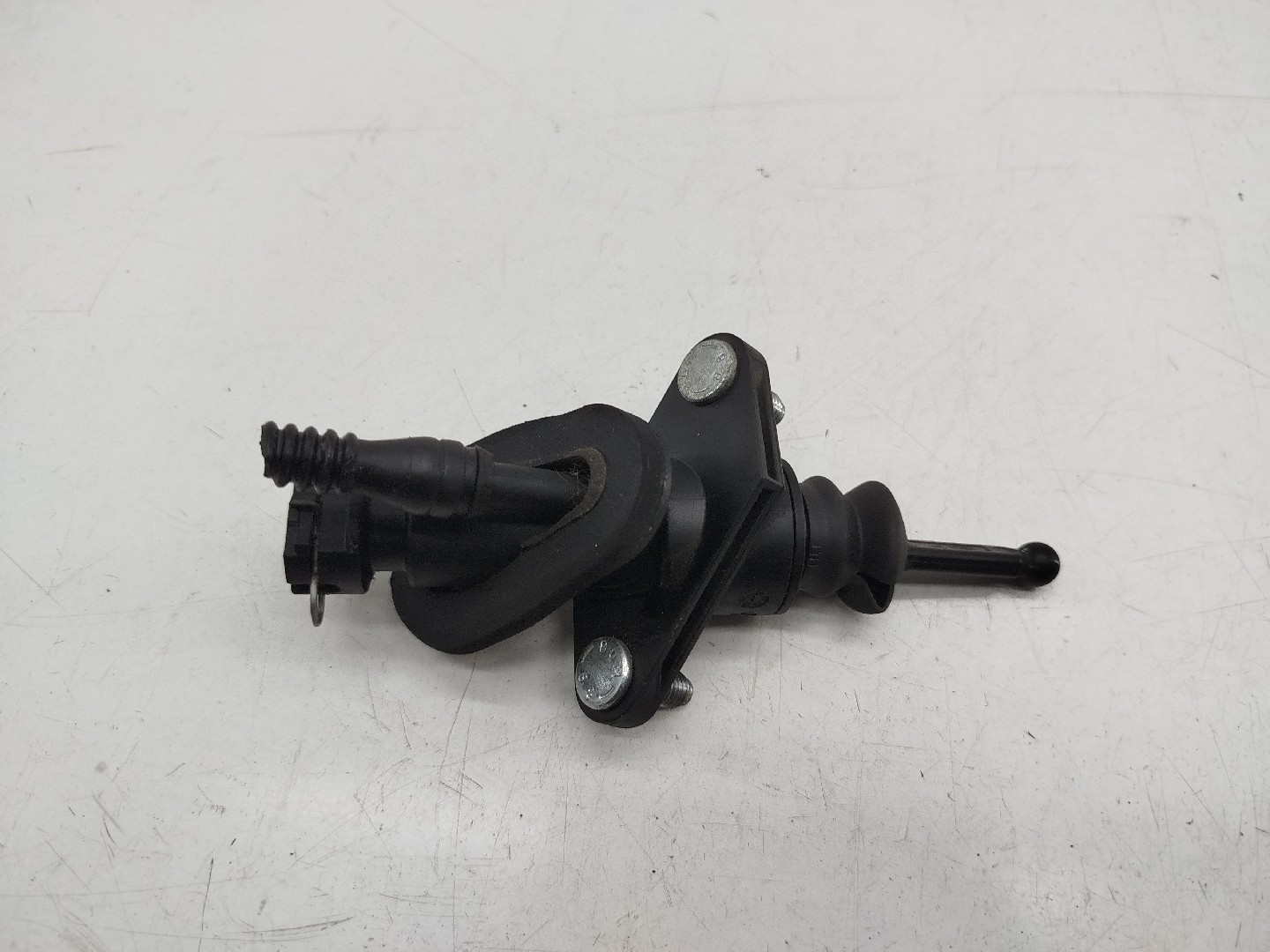 Cilindro mestre de embraiagem OPEL CORSA C (X01) | 00 - 09