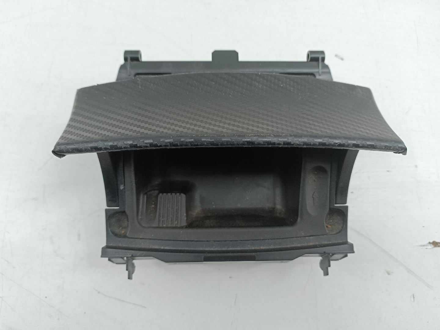Cinzeiro MERCEDES-BENZ C-CLASS (W203) | 00 - 07 Imagem-3