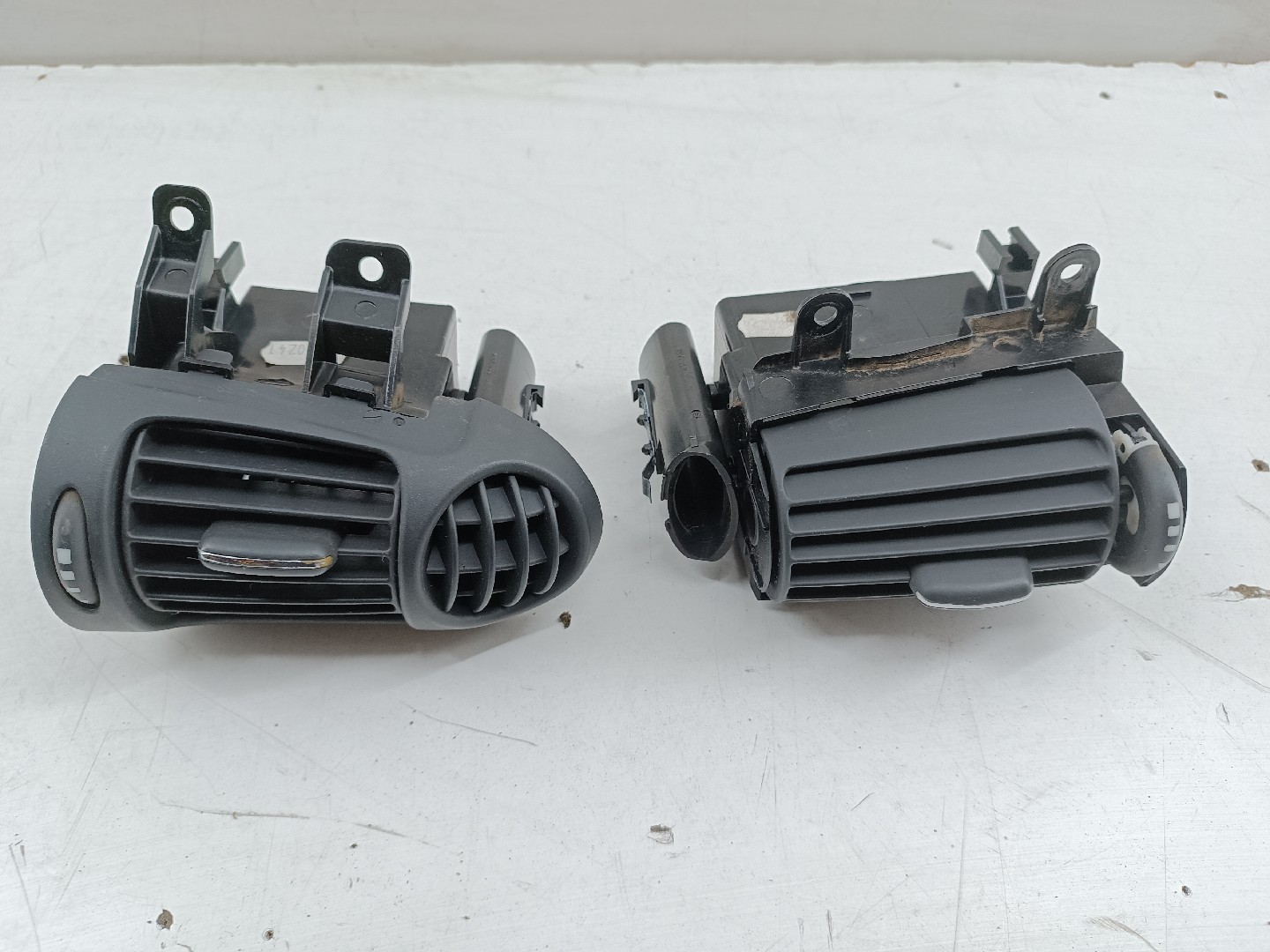 Difusor de ar MERCEDES-BENZ C-CLASS (W203) | 00 - 07 Imagem-5