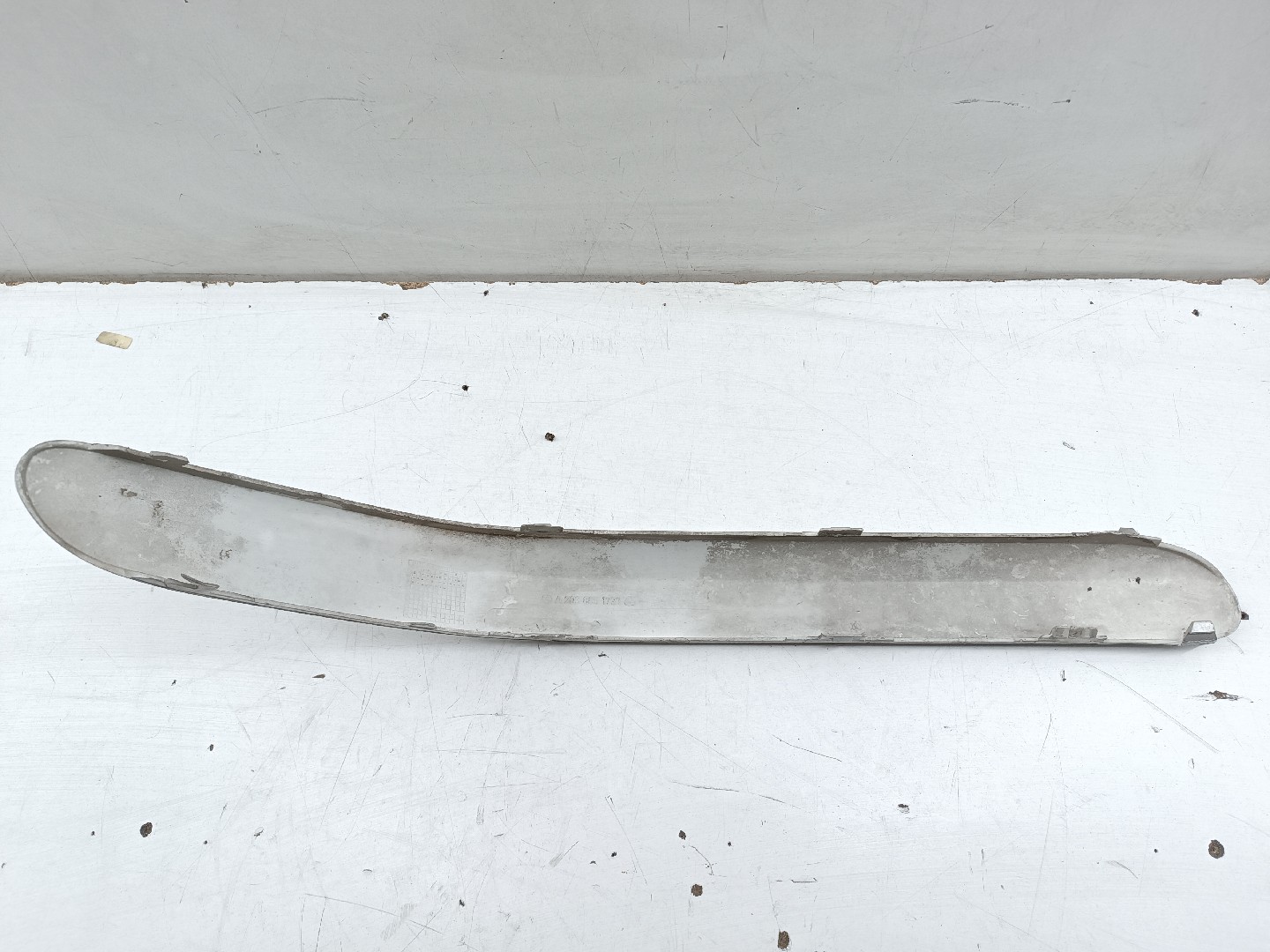Friso de para-choques frente MERCEDES-BENZ C-CLASS (W203) | 00 - 07
