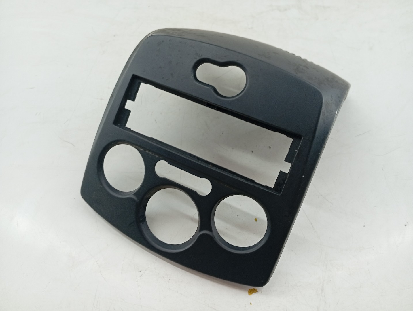 Moldura Consola Central RENAULT CLIO III (BR0/1, CR0/1) | 05 -  Imagem-1