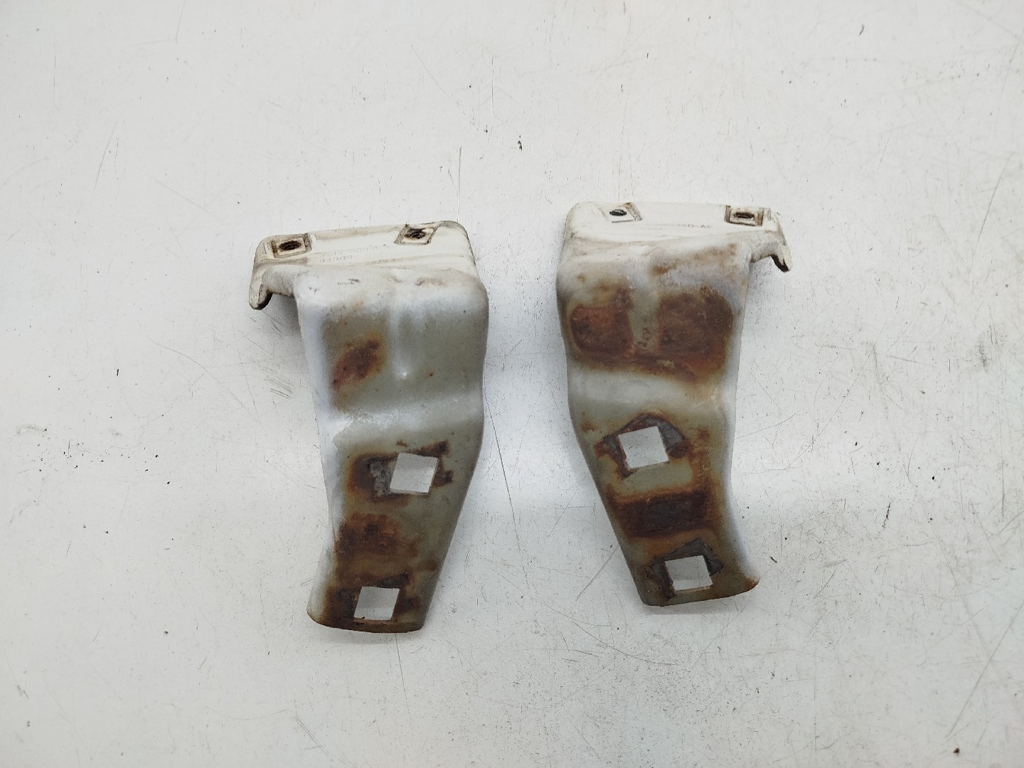 Suporte de montagem guarda lamas FORD TRANSIT Caixa (FA_ _) | 00 - 06