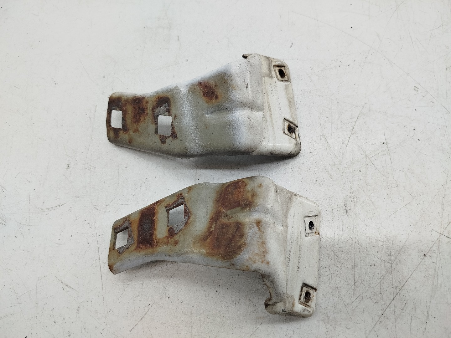 Suporte de montagem guarda lamas FORD TRANSIT Caixa (FA_ _) | 00 - 06 Imagem-4