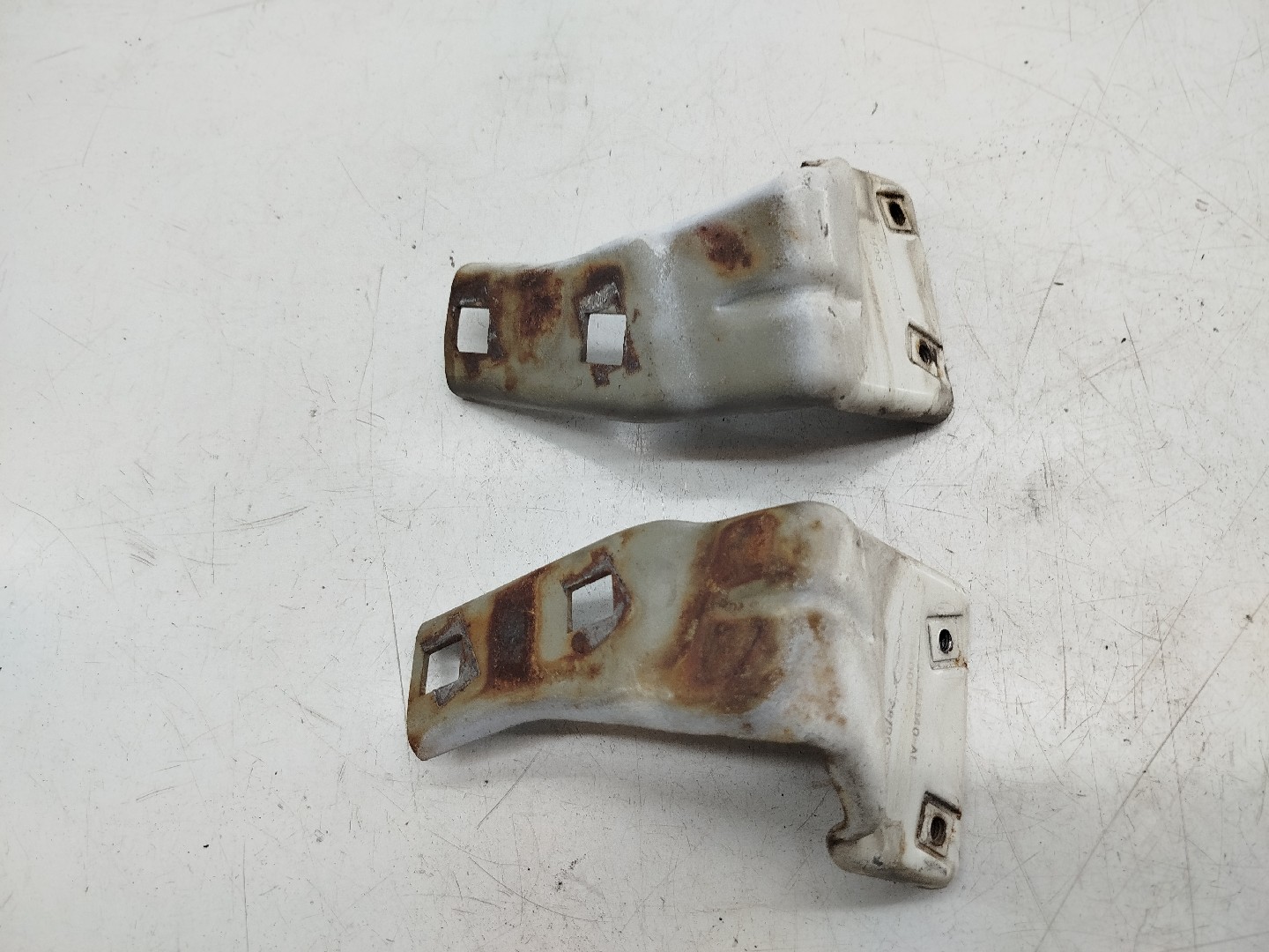 Suporte de montagem guarda lamas FORD TRANSIT Caixa (FA_ _) | 00 - 06 Imagem-8