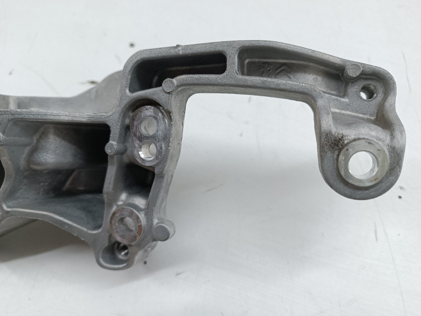 Suporte De Alternador PEUGEOT 3008 SUV (M_) | 16 -  Imagem-2