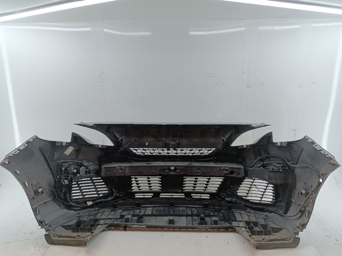 Paragolpes Delantero PEUGEOT 3008 SUV (M_) | 16 - 