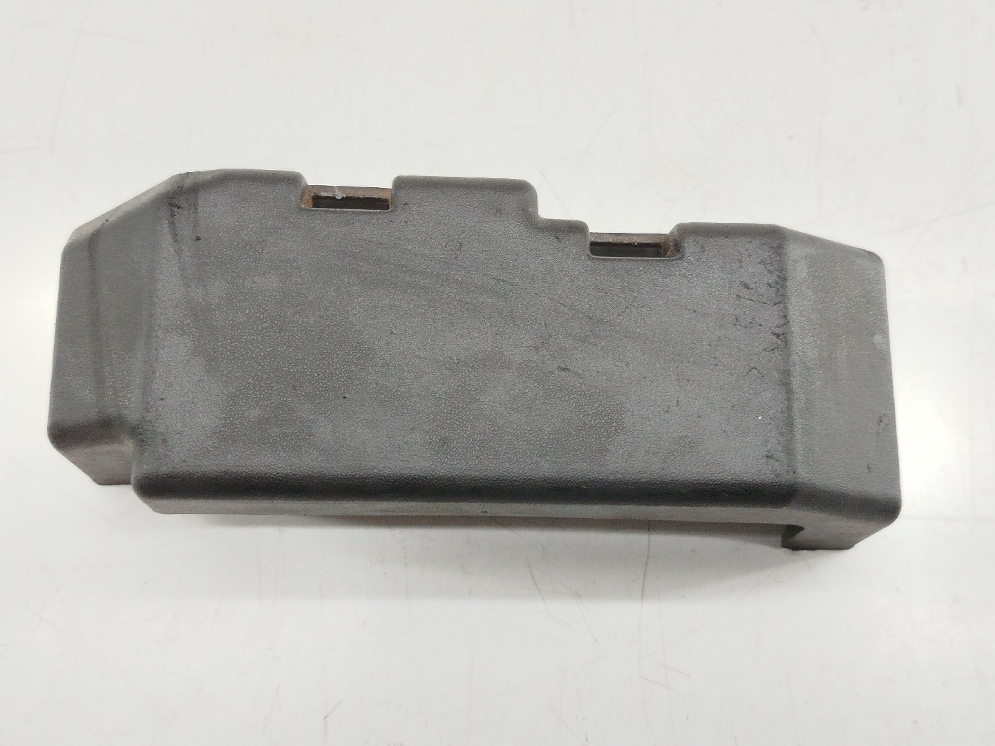 Tampa de caixa de fusiveis OPEL ASTRA J Sports Tourer (P10) | 10 - 15