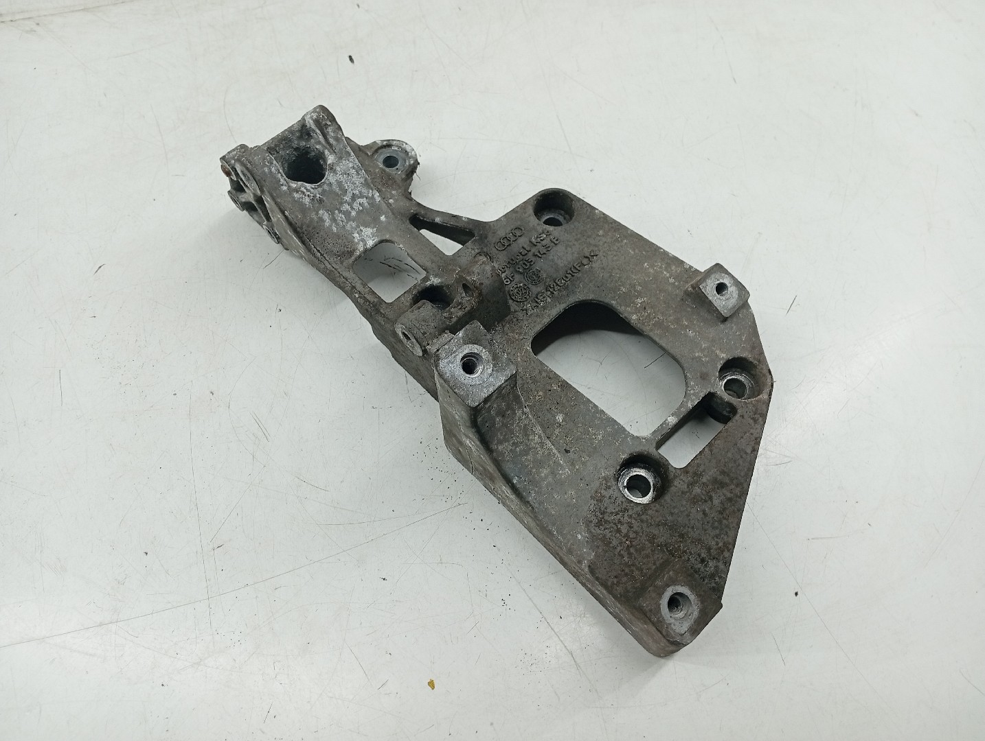 Suporte De Alternador AUDI A3 (8L1) | 96 - 06