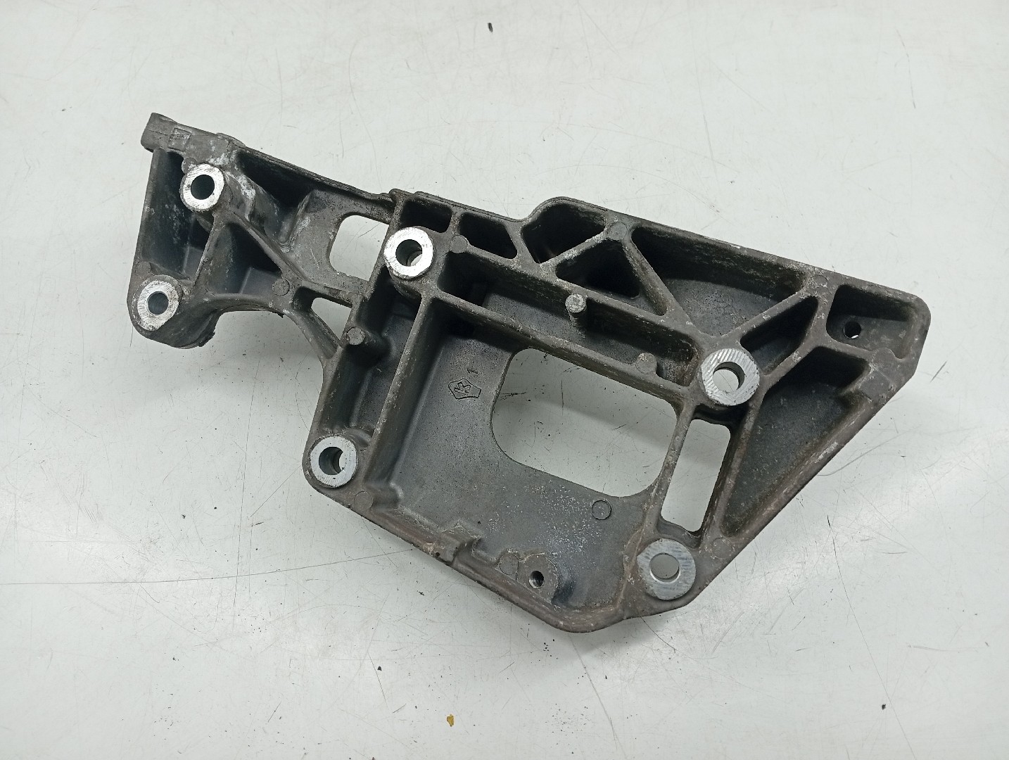 Suporte De Alternador AUDI A3 (8L1) | 96 - 06 Imagem-3