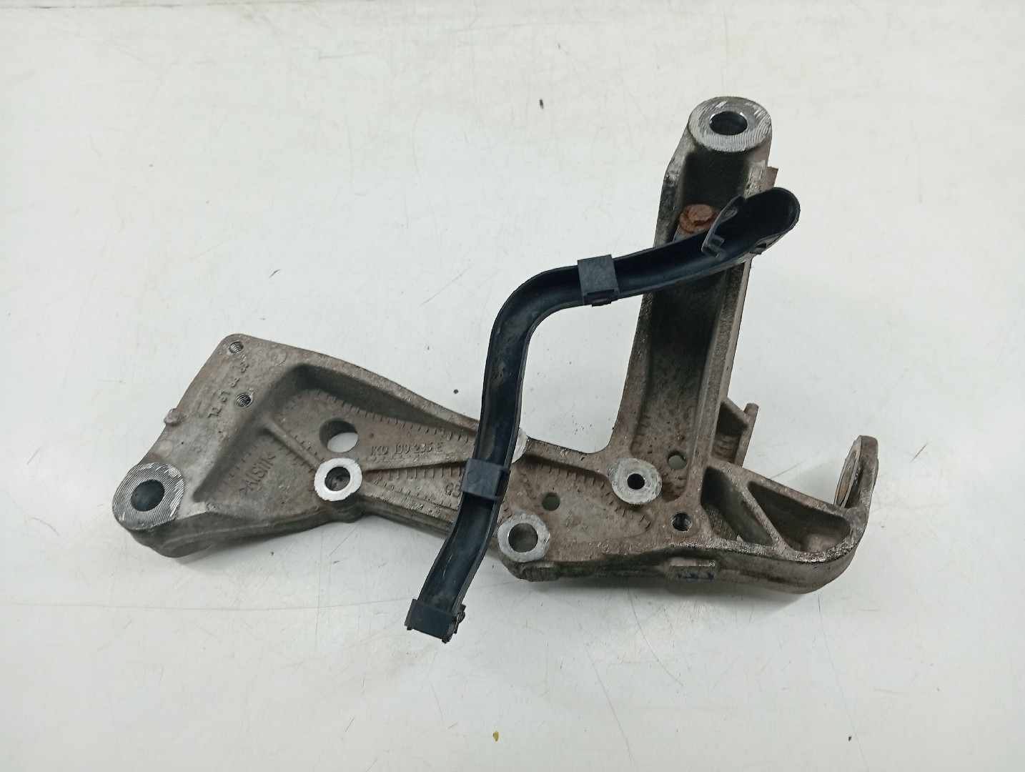 Braço de Suspensão da Roda Esquerda AUDI A3 (8L1) | 96 - 06