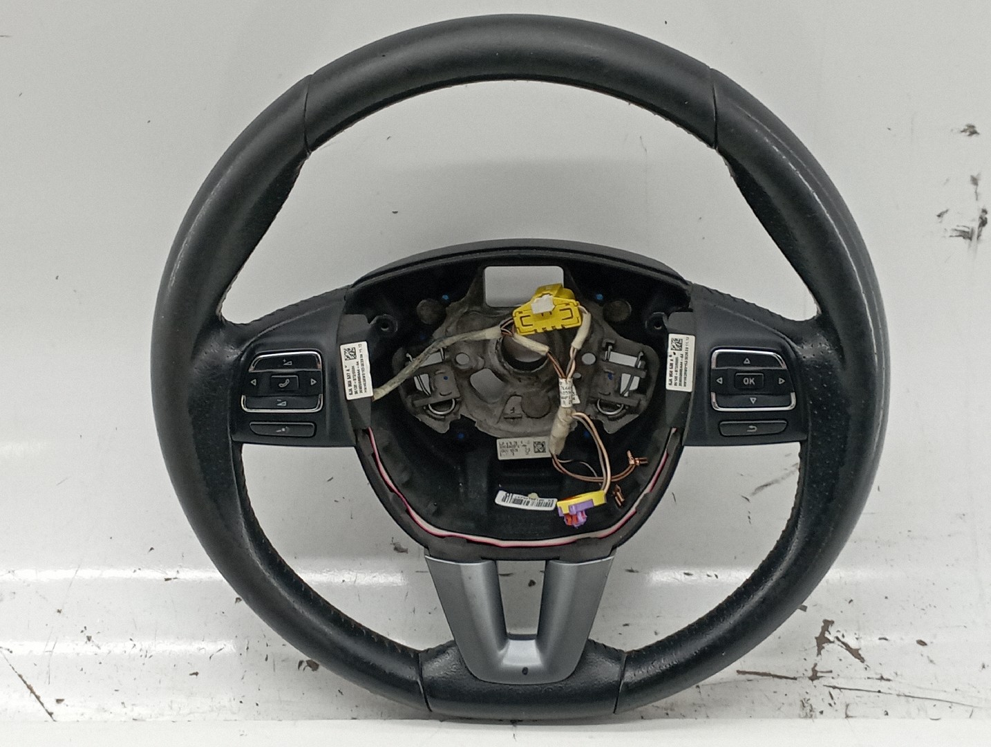 Volante SEAT TOLEDO IV (KG3) | 12 - 19 Imagem-8