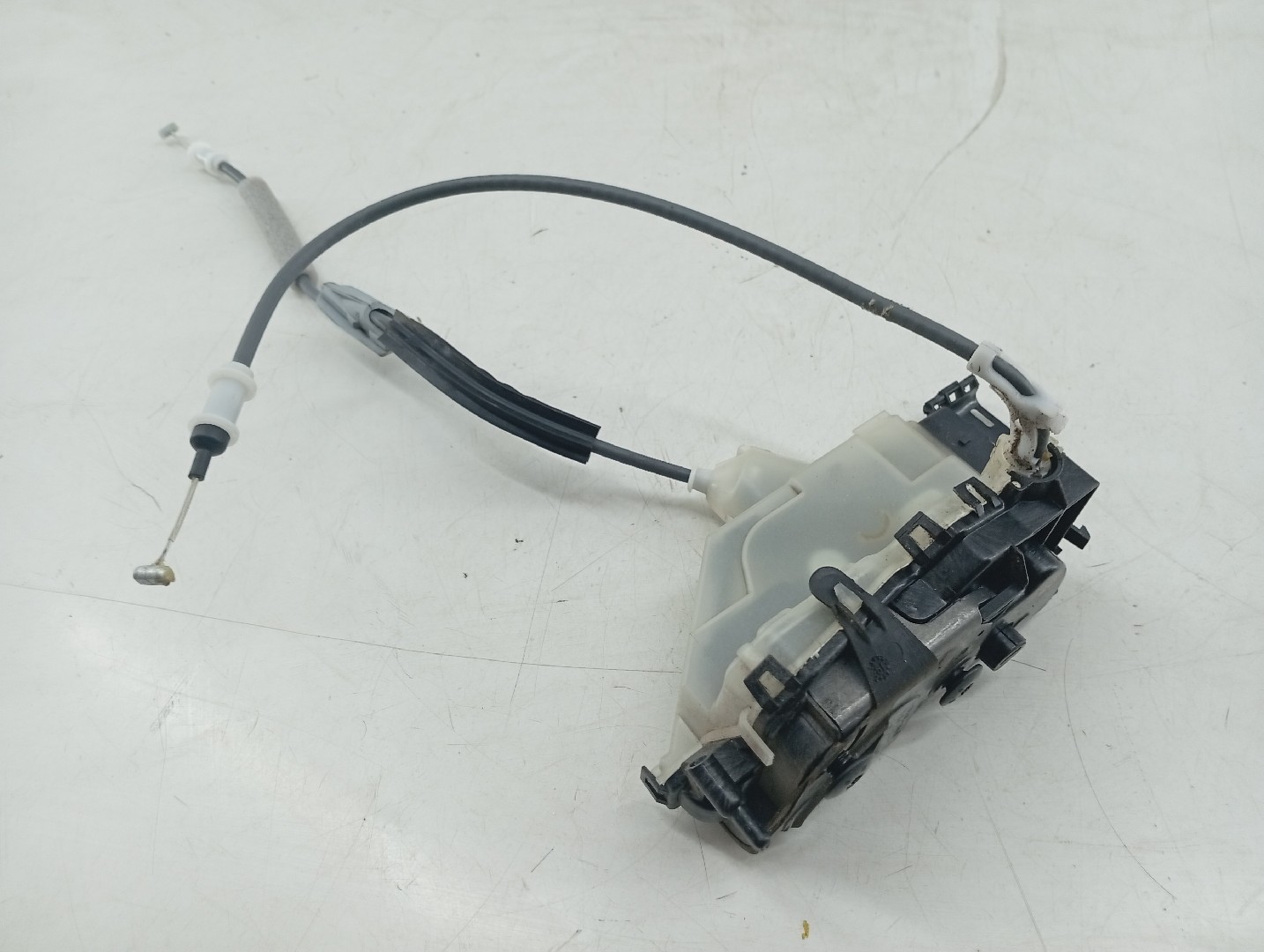 Fecho da Porta Frente Direito PEUGEOT 2008 II (U_) | 19 - 