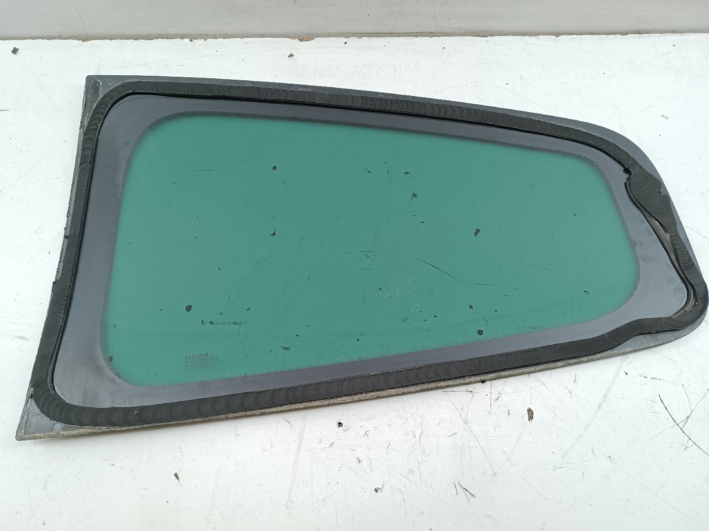 Vidro Painel Tras Direito RENAULT CLIO III (BR0/1, CR0/1) | 05 - 