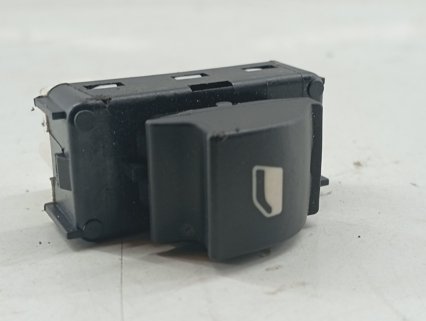 Comutador de vidro frente direito PEUGEOT 3008 SUV (M_) | 16 - 