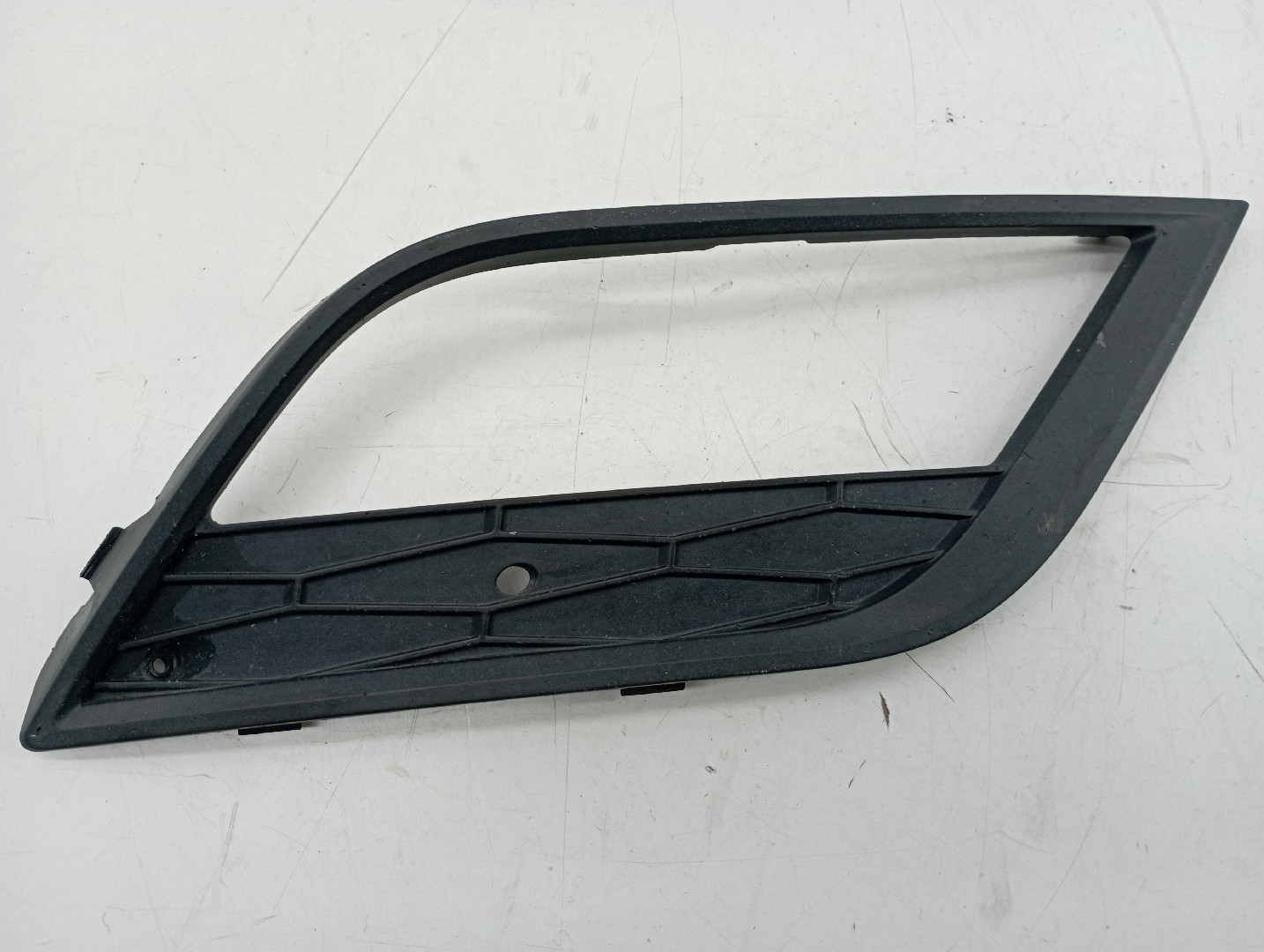 Grelha de para-choques SEAT TOLEDO IV (KG3) | 12 - 19