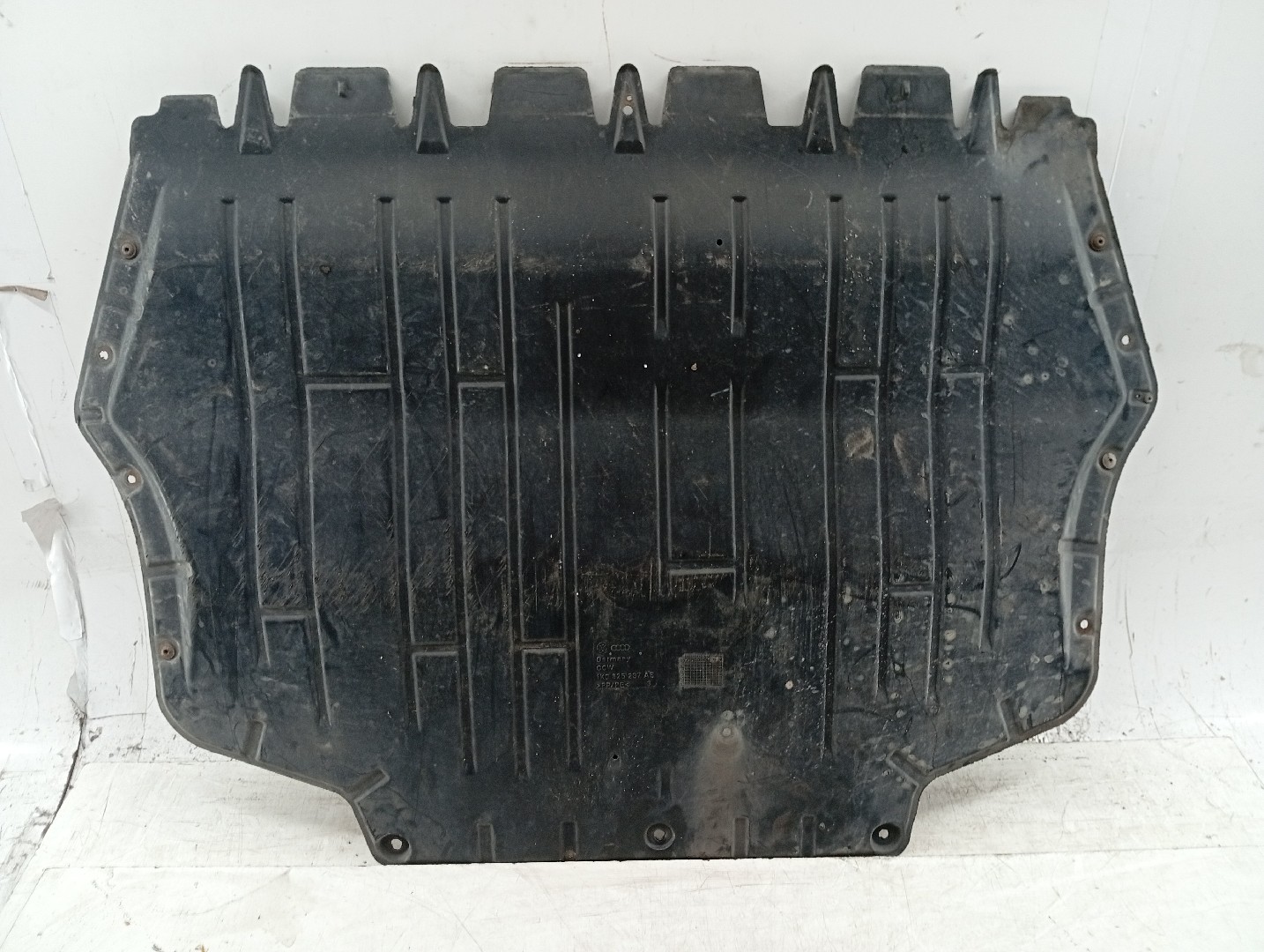 Proteção inferior de carroçaria VOLKSWAGEN GOLF V (1K1) | 03 - 09