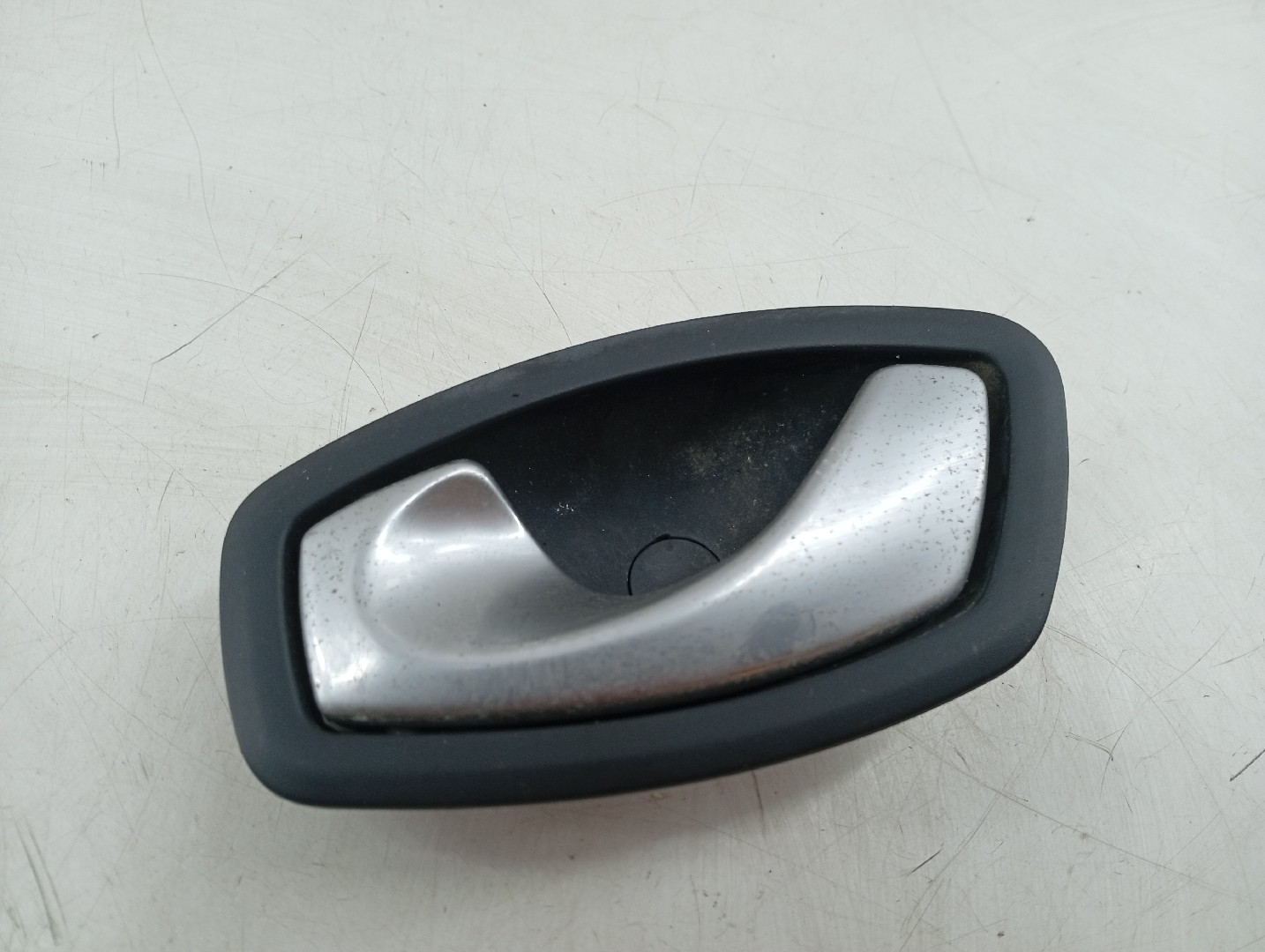 Puxador interior de porta traseira esquerda RENAULT LAGUNA III Sport Tourer (KT0/1) | 07 - 15