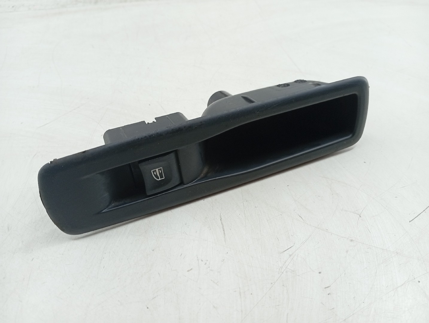Comutador de vidro traseiro esquerdo RENAULT LAGUNA III Sport Tourer (KT0/1) | 07 - 15