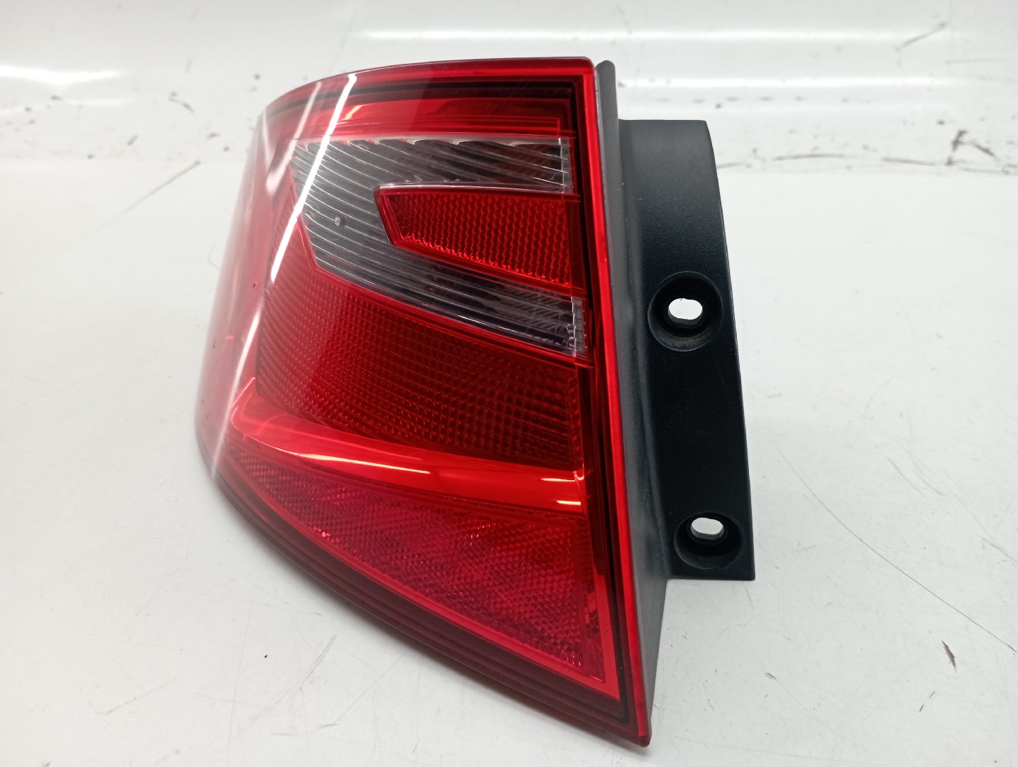 Farolim Stop Esquerdo SEAT TOLEDO IV (KG3) | 12 - 19 Imagem-1