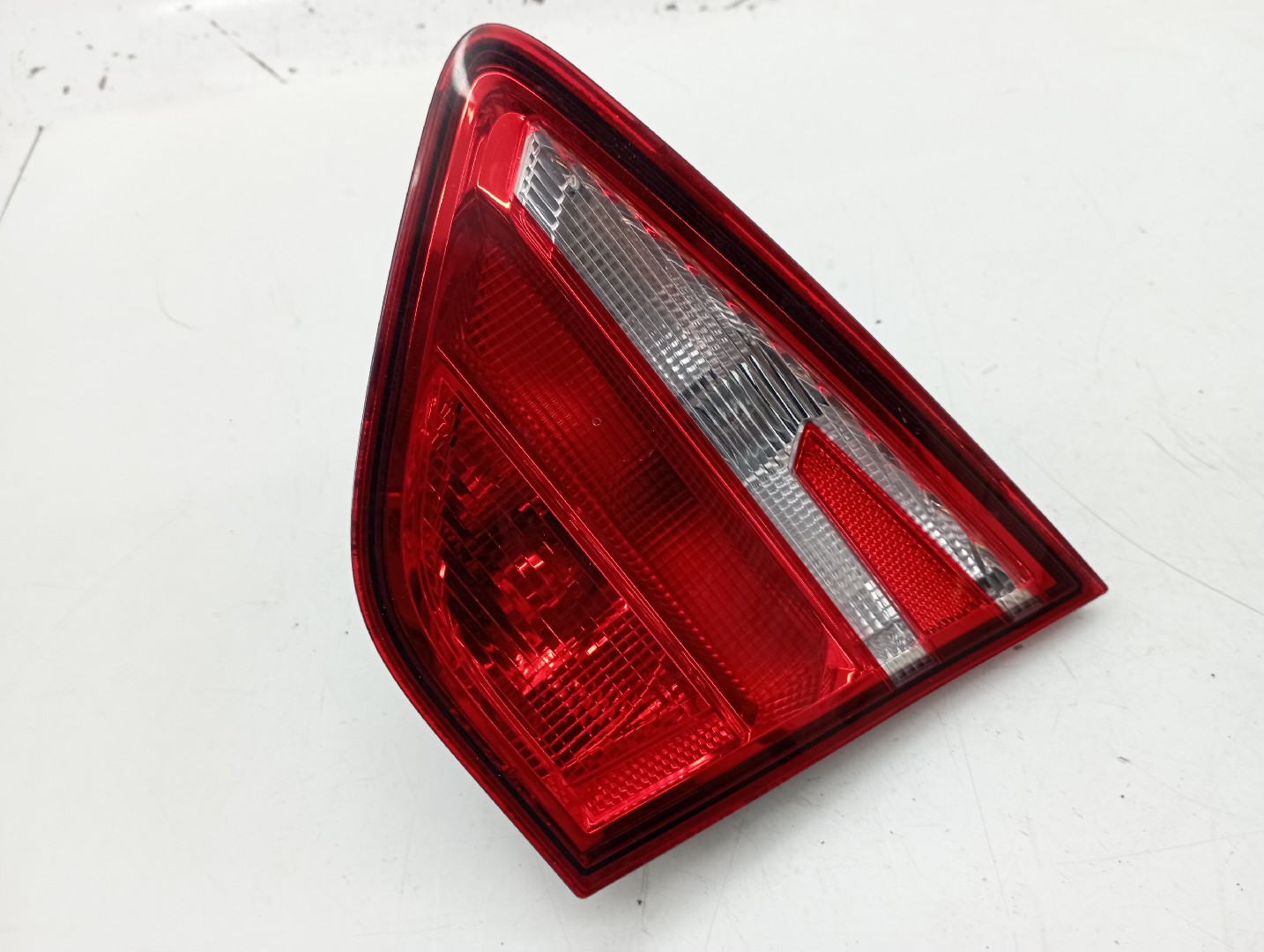 Farolim da Mala Direito SEAT TOLEDO IV (KG3) | 12 - 19 Imagem-1