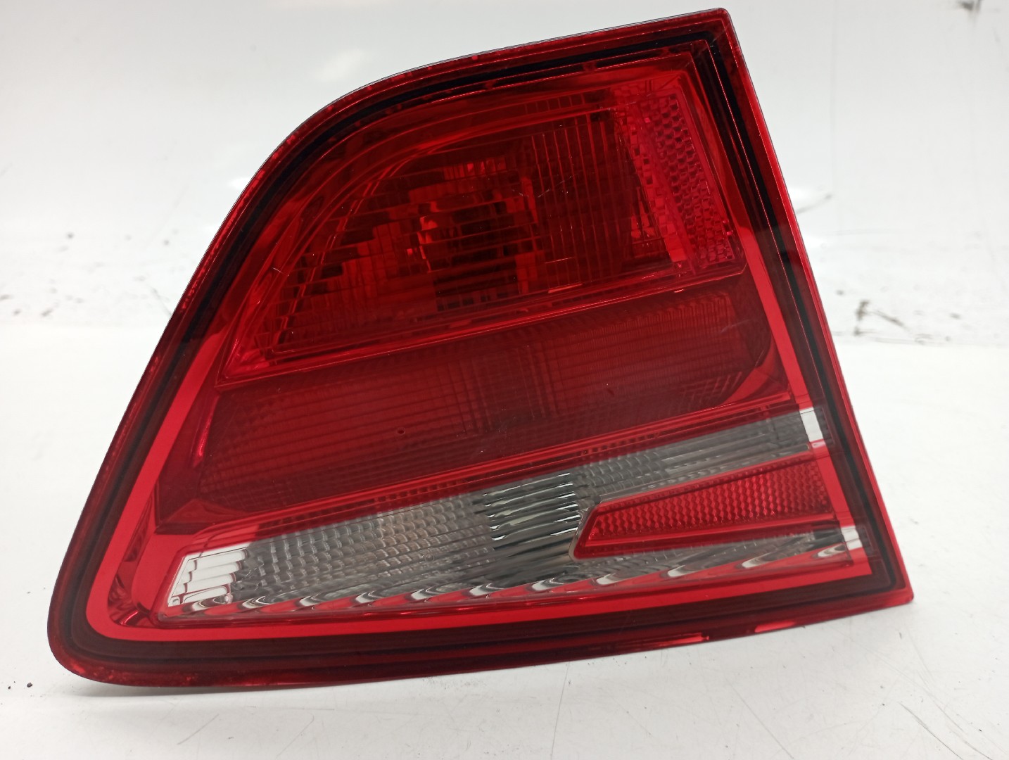 Farolim da Mala Esquerdo SEAT TOLEDO IV (KG3) | 12 - 19