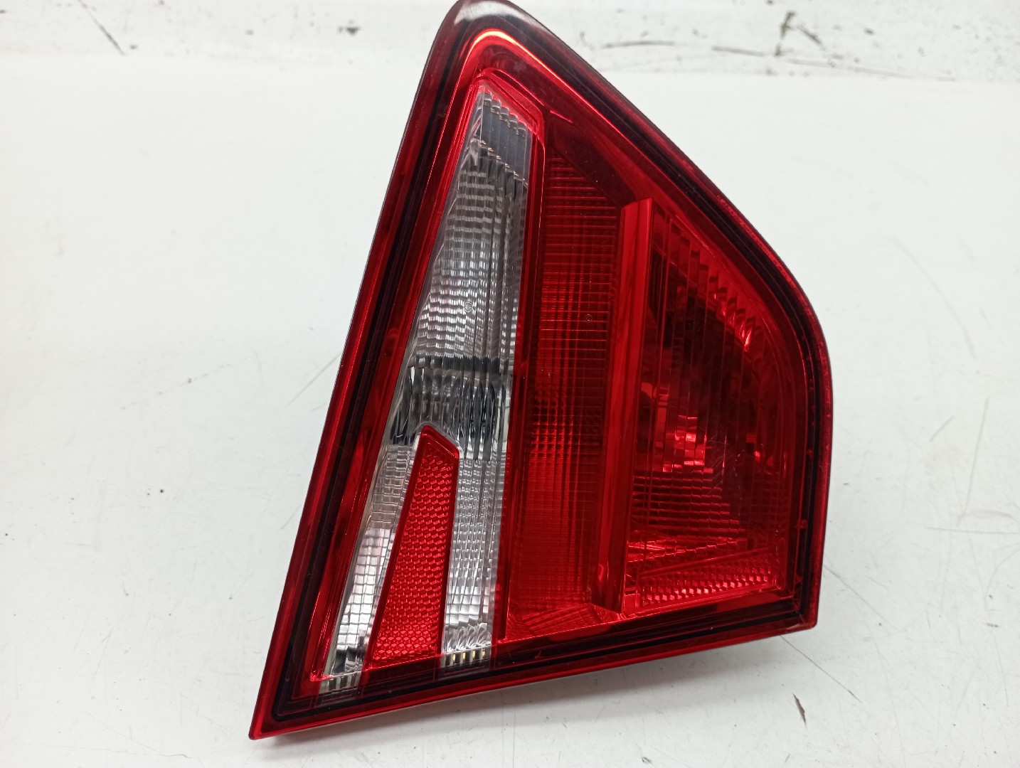 Farolim da Mala Esquerdo SEAT TOLEDO IV (KG3) | 12 - 19 Imagem-4