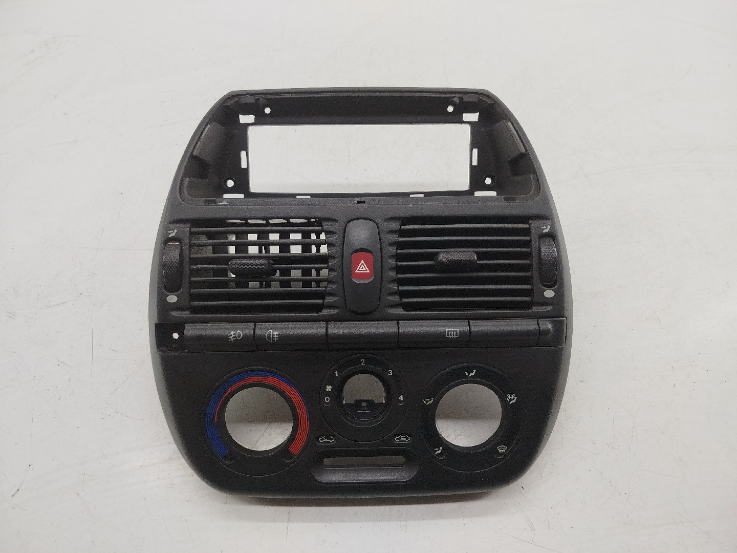 Moldura Consola Central FIAT BRAVO I (182_) | 95 - 01