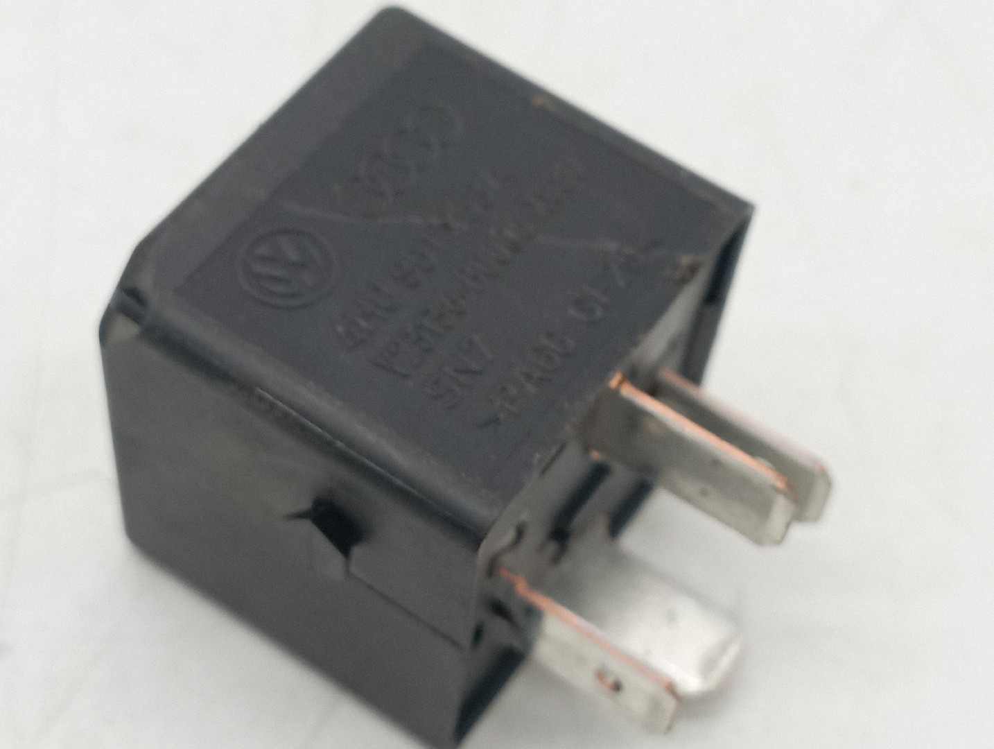 Relé de bomba de combustível SEAT TOLEDO IV (KG3) | 12 - 19 Imagem-1