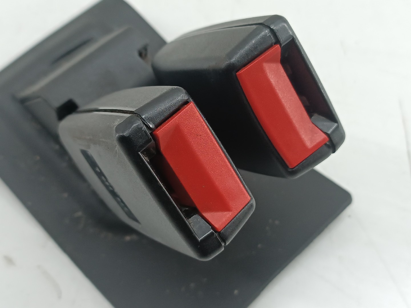 Encaixe cinto traseiro MINI MINI (R50, R53) | 01 - 06 Imagem-2