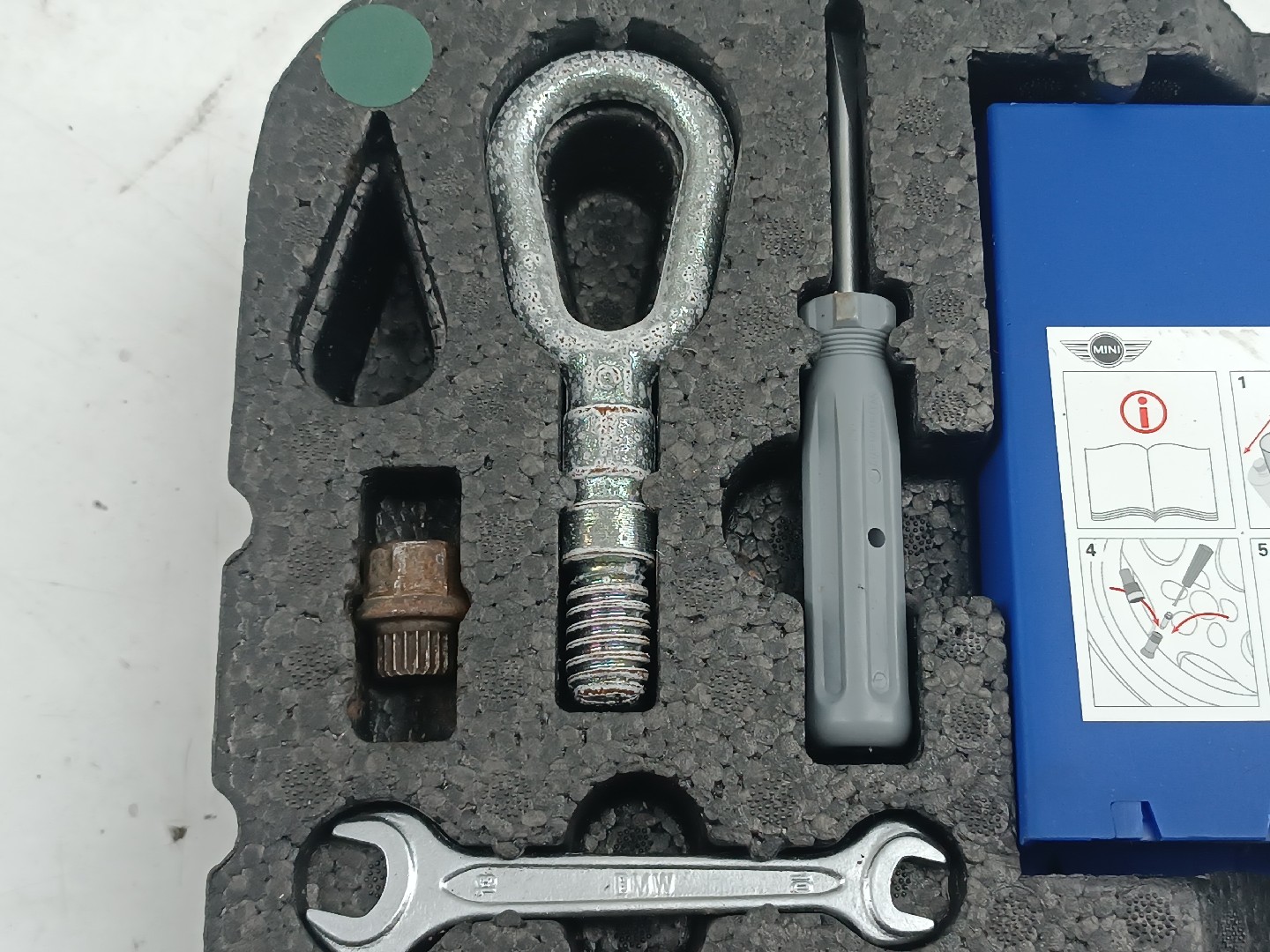 Kit de troca de pneu MINI MINI (R50, R53) | 01 - 06 Imagem-1