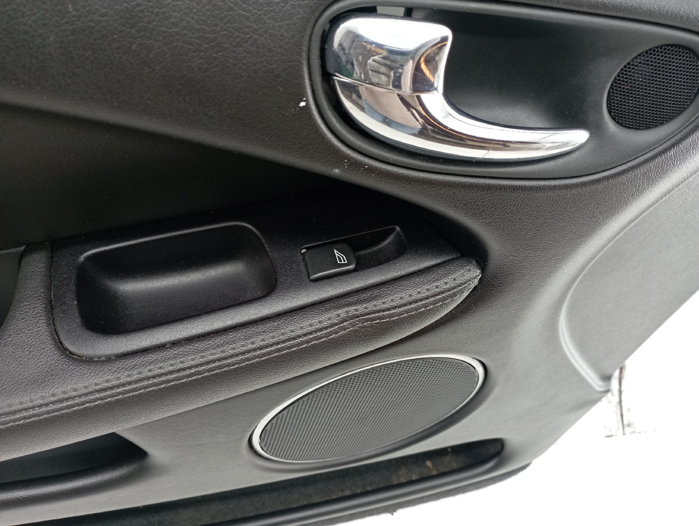 Quartela de porta frente esquerda JAGUAR X-TYPE (X400) | 01 - 09 Imagem-4