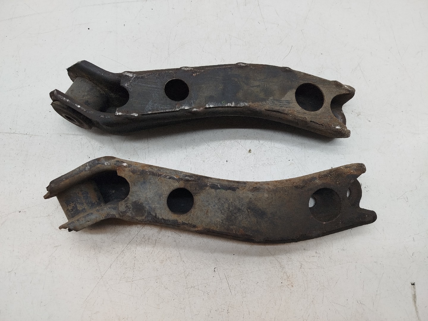 Braços de suspensão esquerdo e direito OPEL CORSA B Caixa (S93) | 94 - 01