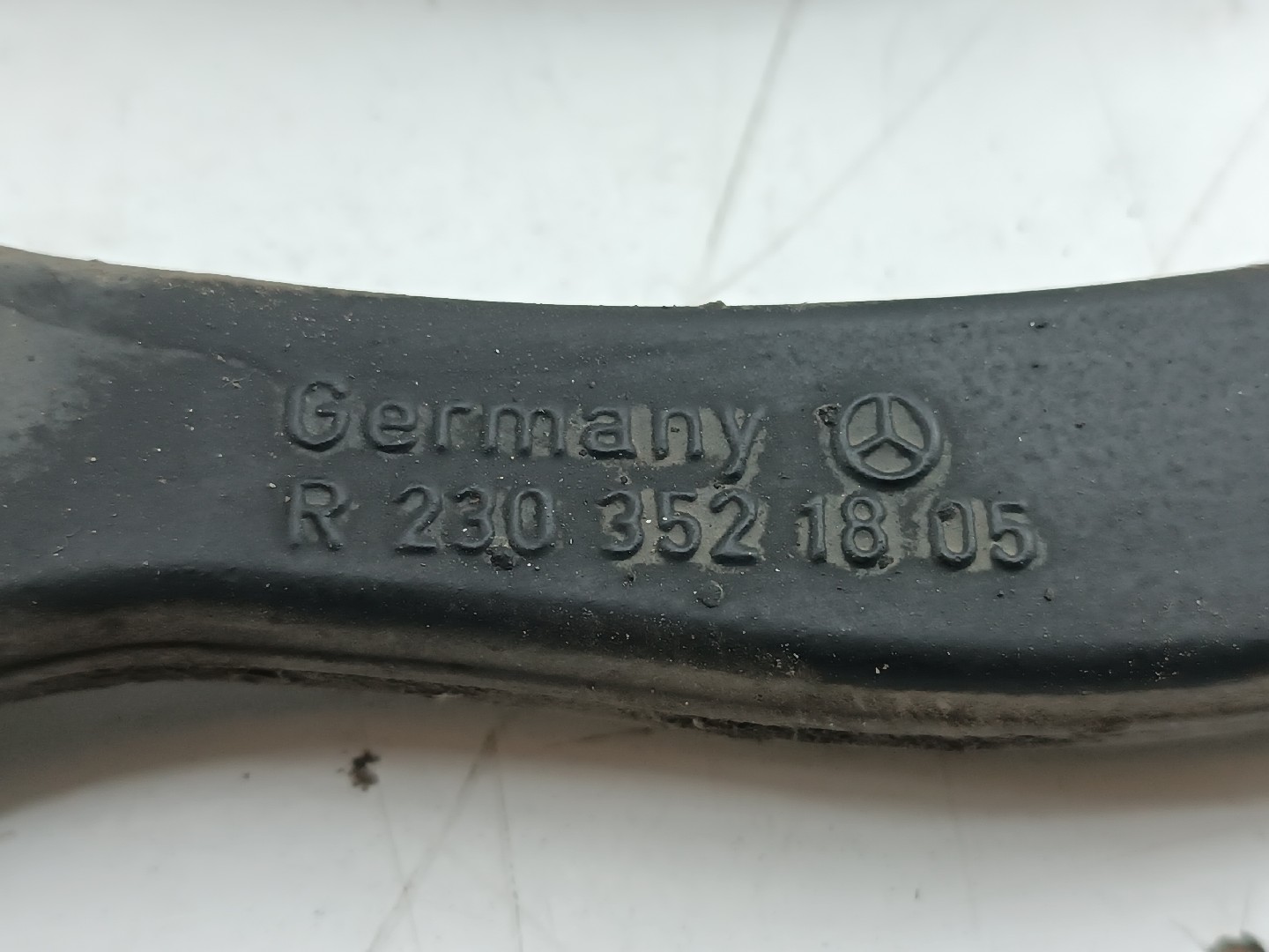 Braço de suspensão traseiro esquerdo MERCEDES-BENZ E-CLASS T-Model (S211) | 03 - 09 Imagem-1